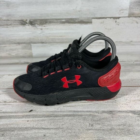Under Armour Women's Lace Up Mesh Charged Rogue Running Shoes Black Red Size 4Y - Picture 2 of 8
